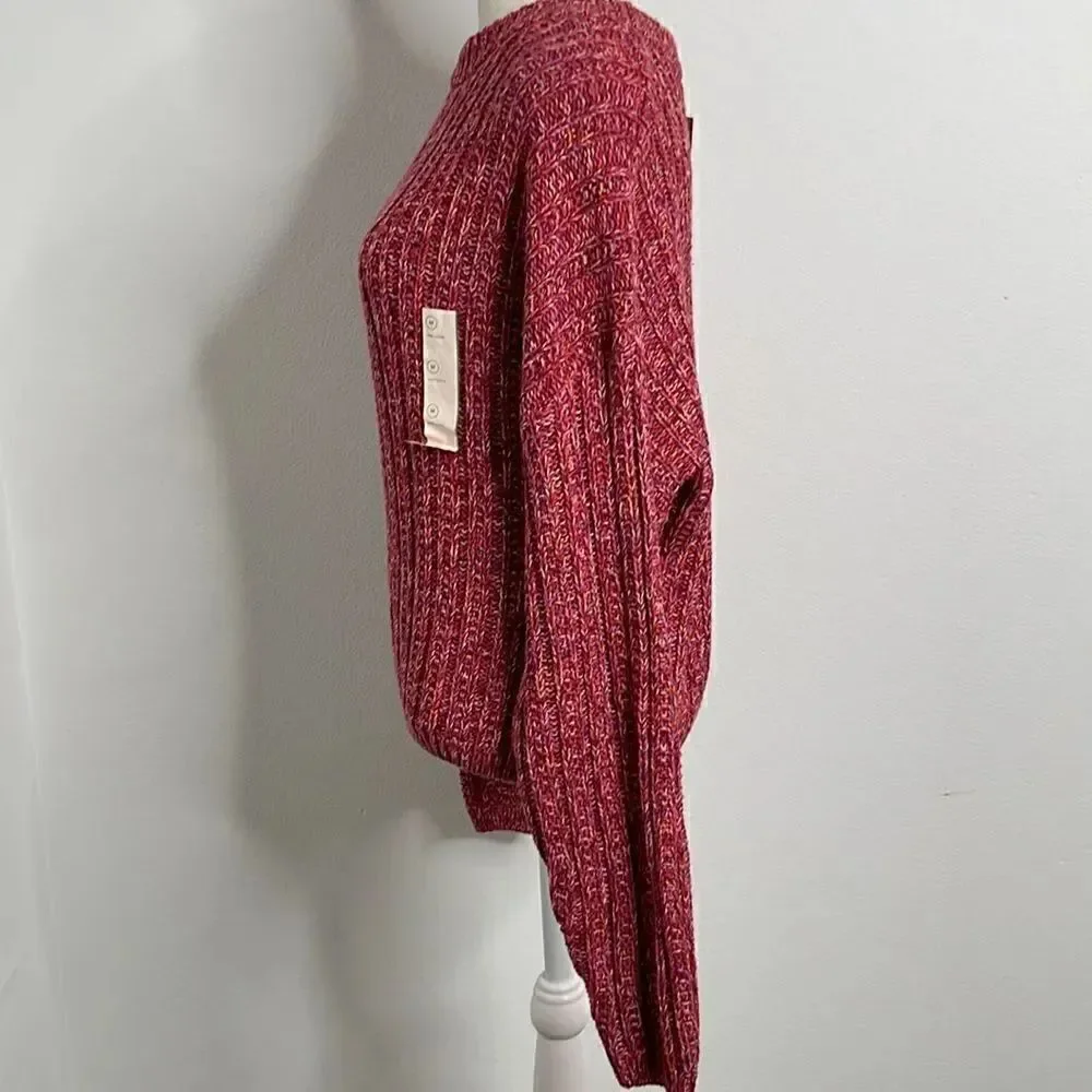 NWT Universal Thread cable knit sweater.  Size Medium. Soft cotton blend.